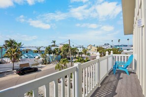 Property grounds - Beach Baby/ 4 Min Walk to The Bean Point Beach/Private Heated Pool/HotTub (Anna Maria)