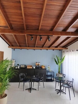 Restaurant - Bluelux Med - B&B (Medellín)