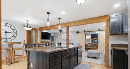 Welcome to Turkey Ridge Cabin Sitting on 12 Acres in Cedar Falls, IA