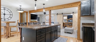 Welcome to Turkey Ridge Cabin Sitting on 12 Acres in Cedar Falls, IA