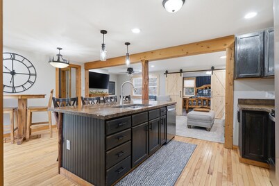 Welcome to Turkey Ridge Cabin Sitting on 12 Acres in Cedar Falls, IA