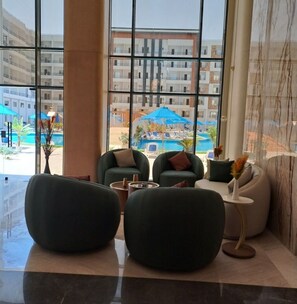 Interior - Chic, modern flat with sleek furnishings, sea view (Hurghada)