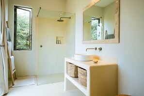 Hair dryer - Arimuni House - Nature Retreat (Nairobi)