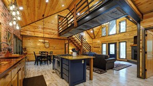 小屋, 多张床, 热水浴缸, 山景 (Drift Inn) | 住宿内部