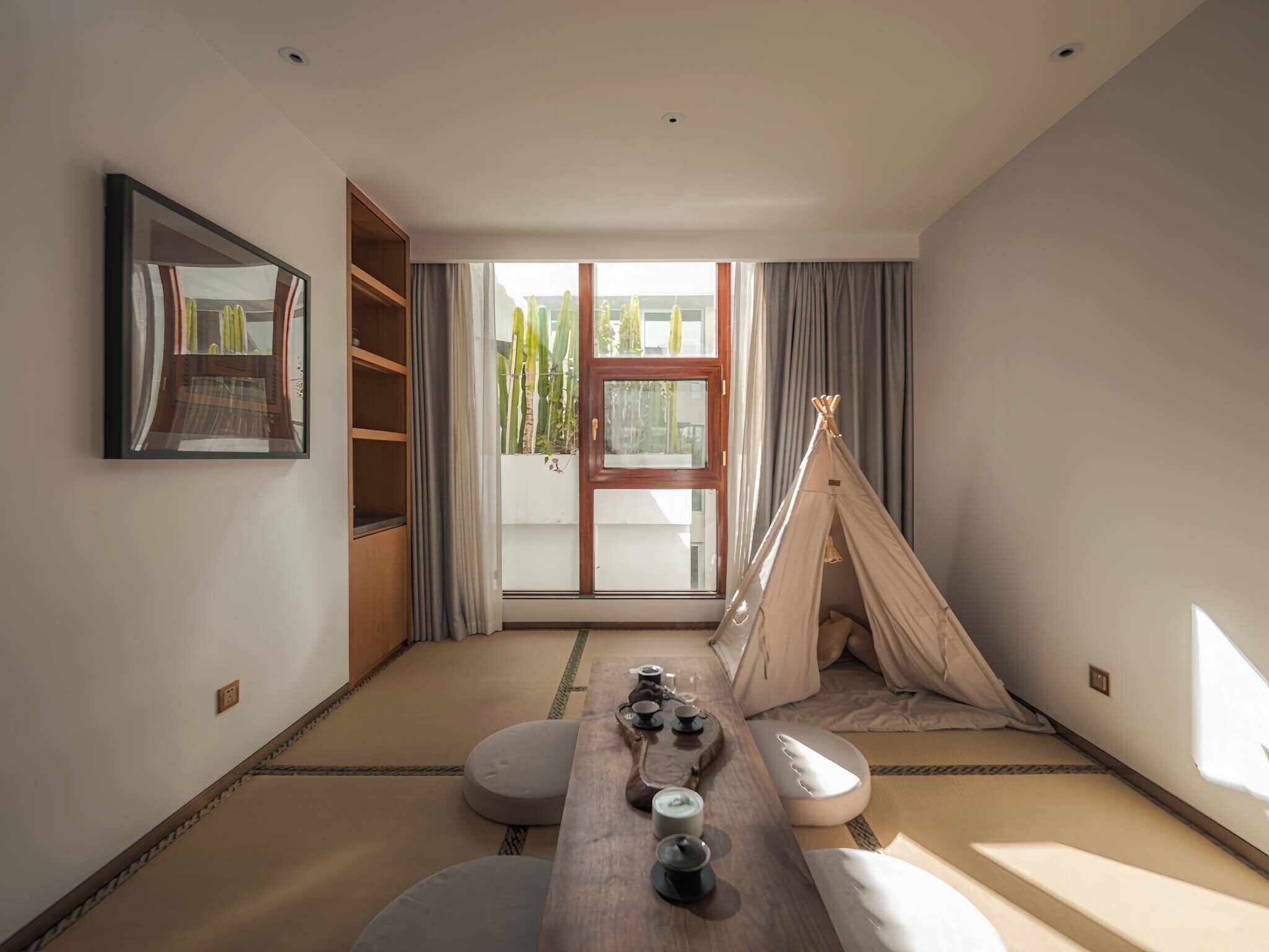 Superior Suite, Patio | Premium bedding, down comforters, minibar, individually furnished