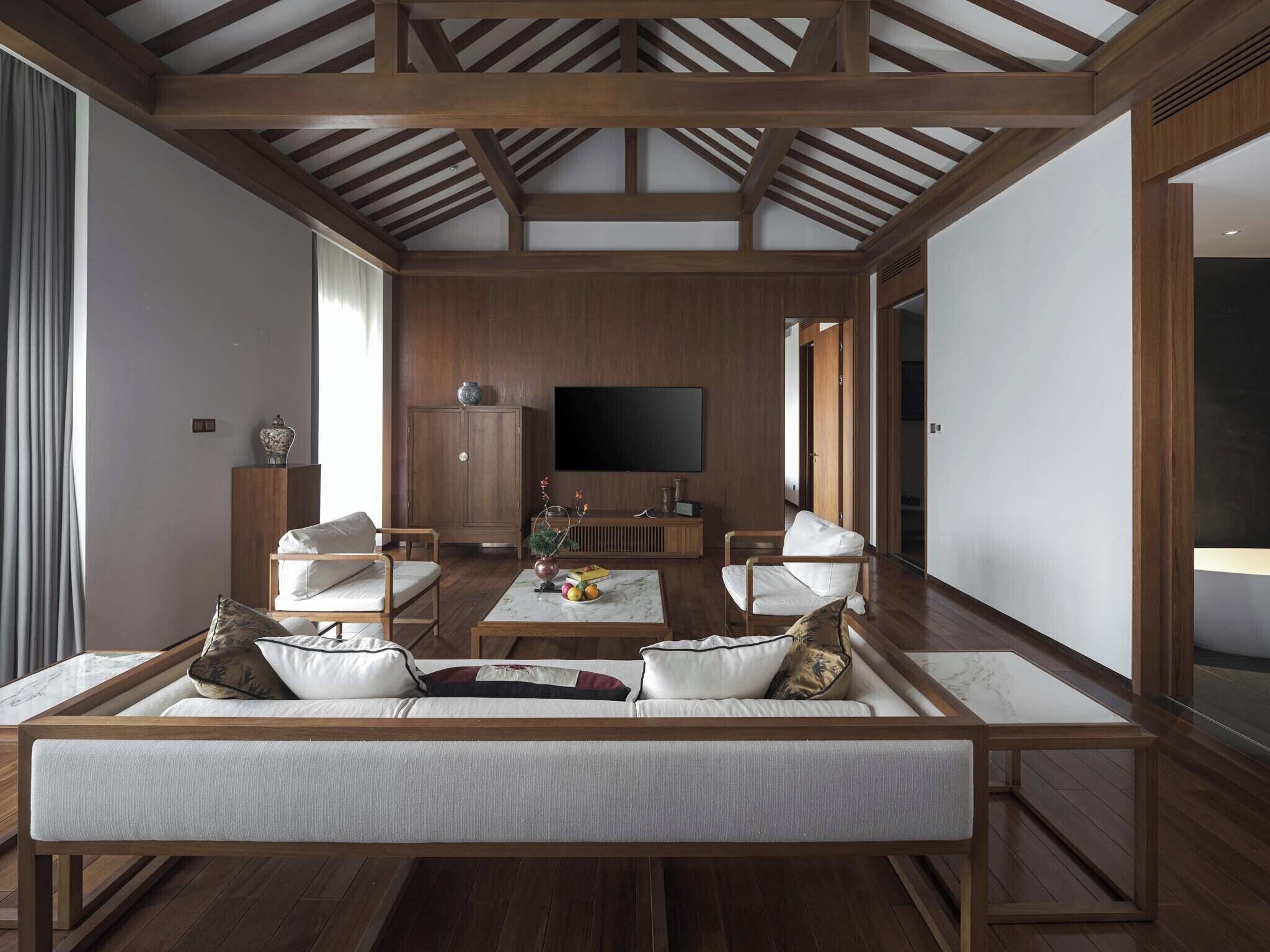 Family Suite, Patio | Living room | Printers