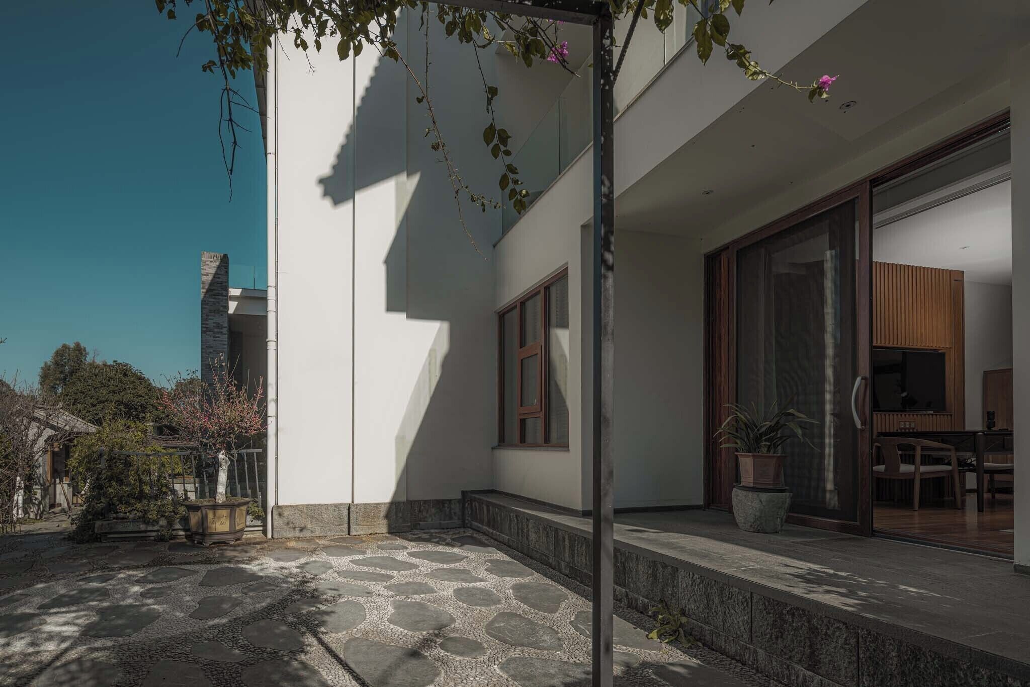 Signature Double Room, Patio | Courtyard view