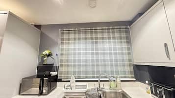 Casa, 3 habitaciones | Cocina privada