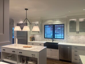 Private kitchen - New listing. Renovated craftsman. One block from greenlake. Sleeps 8. (Seattle)