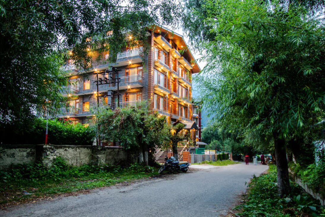 المنشأة من الخارج