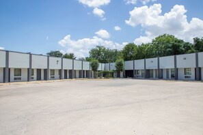 Exterior - Nogalitos Motel (San Antonio)