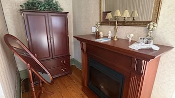 Quarto superior, 1 cama Queen, para não fumantes, ar-condicionado | Parte interna