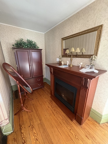 Bentley House Bed and Breakfast