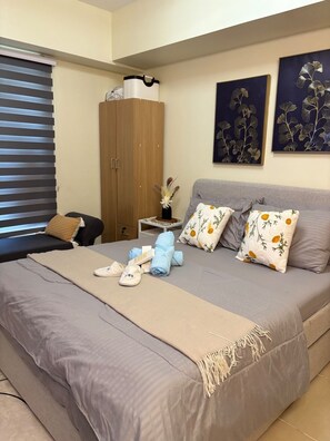 Comfort-Studio, Poolzugang | Wohnbereich