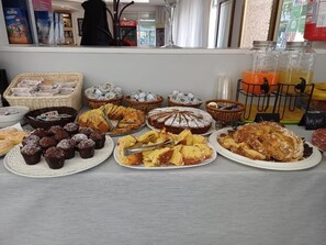 Free daily continental breakfast - Hotel Franca (Misano Adriatico)
