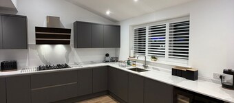 Luxury Home|Coffee Machine| En-suite|
