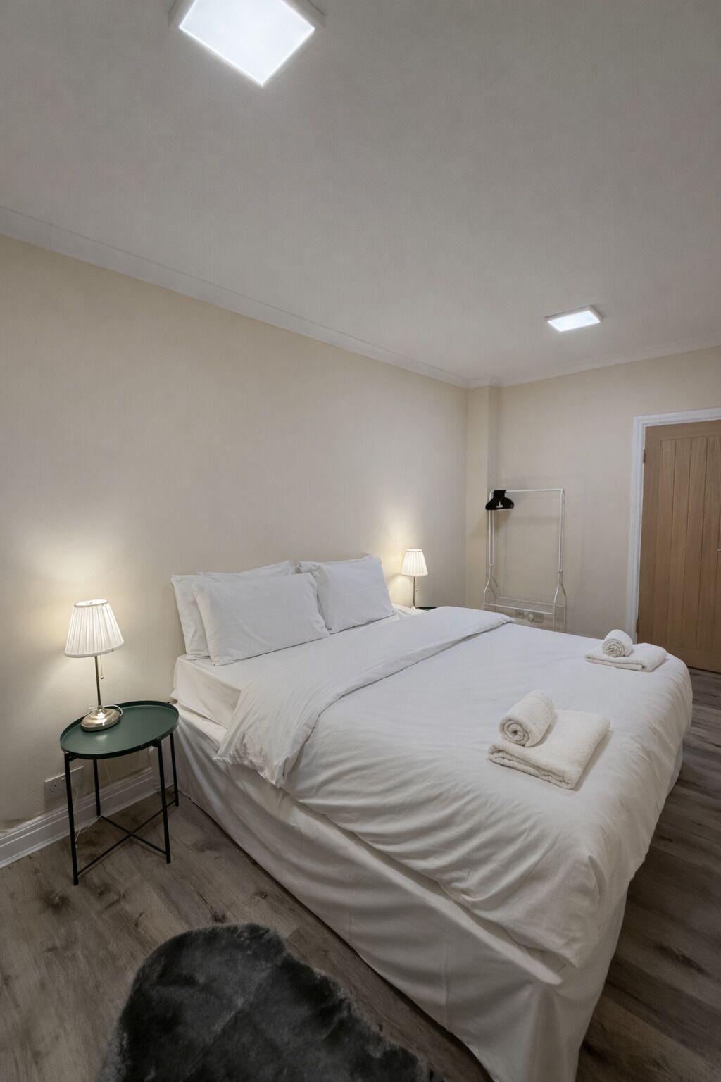 2 chambres, fer et planche à repasser, Wi-Fi gratuit, draps fournis