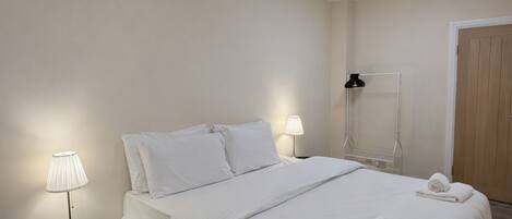 2 habitaciones, tabla de planchar con plancha y wifi gratis