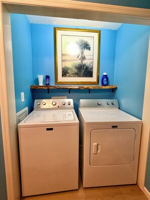 Interior - Crystal Bay Persuasion (Crystal River)