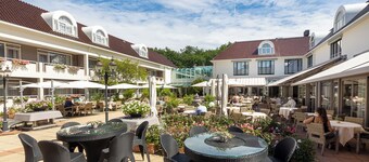 A Welcoming Escape with On-site Restaurant, Free Parking, and Quiet Comfort