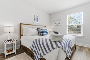 3 bedrooms, iron/ironing board, WiFi - Caballeros Estates Beach Escape | 23+ Booking Age | 3 King BRs | Sleeps 6 | PCB (Panama City Beach)