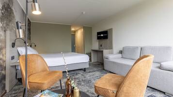 1 habitación, tabla de planchar con plancha, wifi gratis y ropa de cama