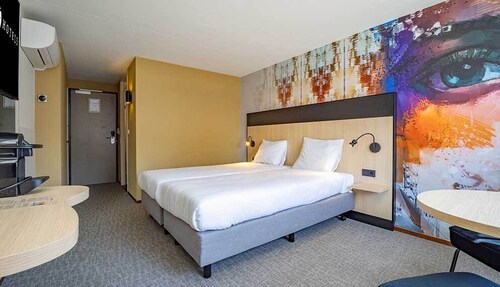 Wellness Stay with Pool and Parking Near Town and Attractions