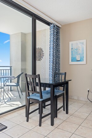 Dining - Spacious & Serene 1 Bedroom King, Walk-in Shower, Big Balcony & Peaceful Beaches (Myrtle Beach)