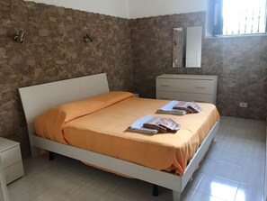 3 bedrooms, iron/ironing board, free WiFi, bed sheets - Villa marmora scopello (Sicilia)