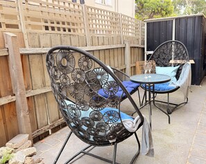Terrace/patio - Feel at Home in St Kilda Prime Location Convenient Stay with free Parking & WiFi (St Kilda)