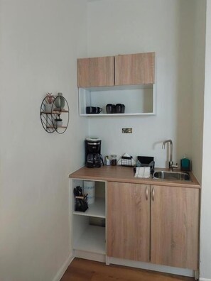 Standard Double or Twin Room, Balcony, Sea View | Interior - Chavalon Apartments (Kalyves)