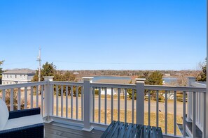 Property grounds - Short Walk to Water, Mins to Nauset Beach, AC! (Orleans)