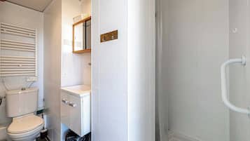 Apartment | Bathroom
