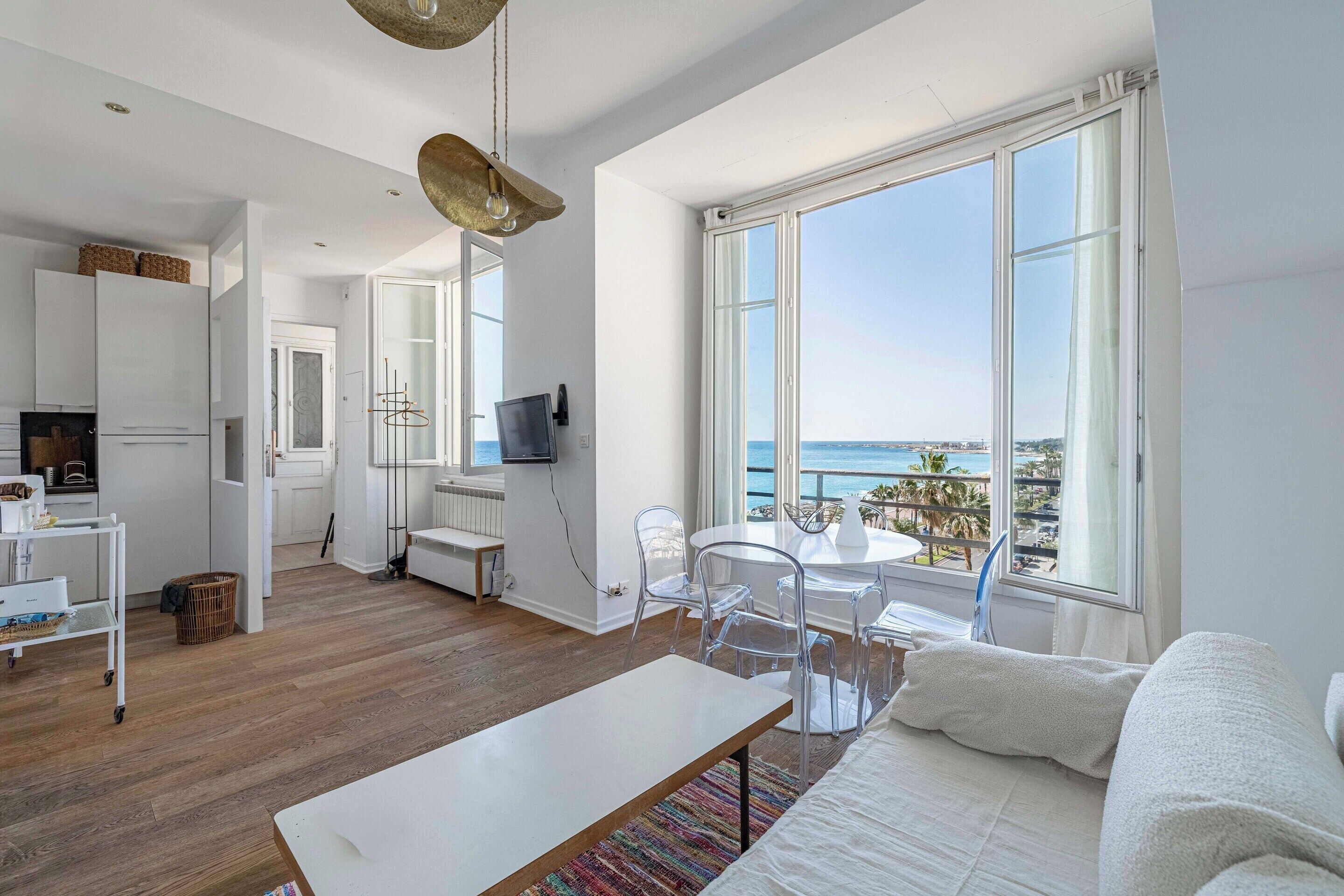 Apartment | Living area
