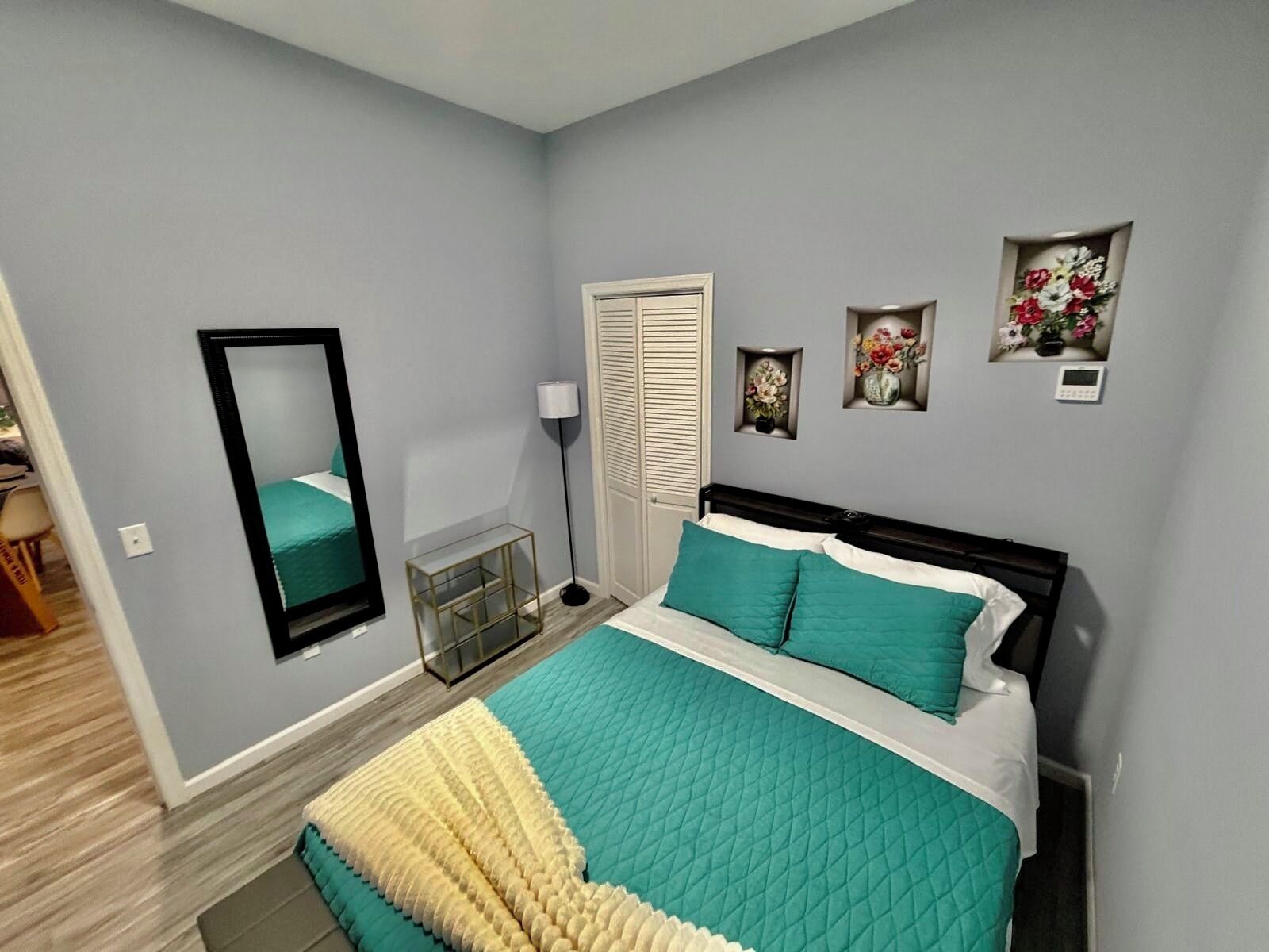 Iron/ironing board, free WiFi, bed sheets, wheelchair access