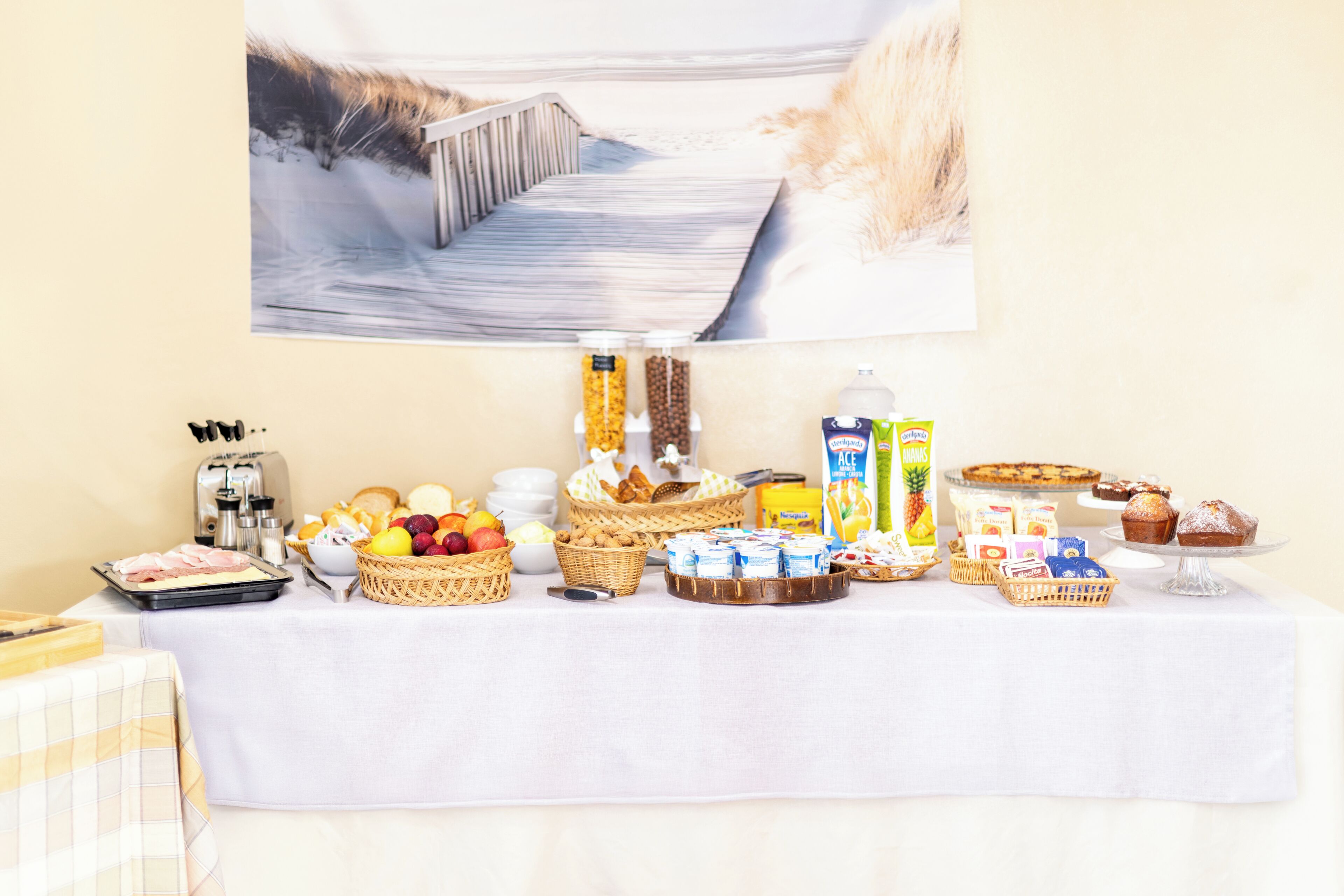 Free daily continental breakfast