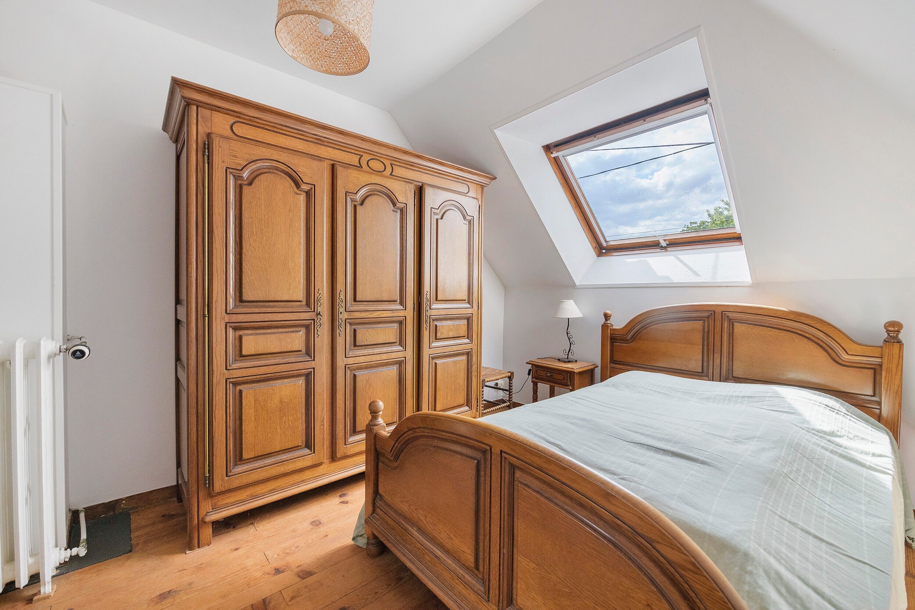 4 slaapkamers, een strijkplank/strijkijzer, wifi, beddengoed