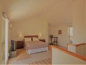 3 bedrooms, iron/ironing board, WiFi, bed sheets - Penthouse in Jávea near the sea with shared pool, Wi-Fi, and air conditioning (Xàbia)