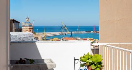 Holiday House Annunziata with Terrace