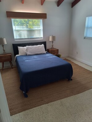 2 bedrooms, WiFi, bed sheets, wheelchair access - Cozy 2/1 house in beautiful Dunnellon with AC, minutes from Rainbow River Access (Dunnellon)