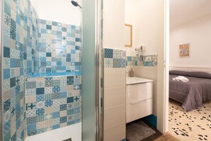 Bathroom - Holiday House Annunziata 2 Apartment with Balcony, Wi-Fi and Air Conditioning (Termini Imerese)
