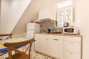 Private kitchen - Holiday House Annunziata 2 Apartment with Balcony, Wi-Fi and Air Conditioning (Termini Imerese)