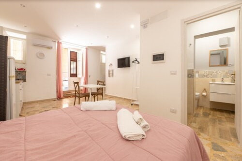 Holiday House Annunziata 1 Apartment with Wi-Fi and Air Conditioning