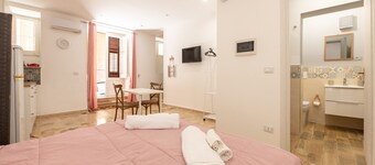 Holiday House Annunziata 1 Apartment with Wi-Fi and Air Conditioning