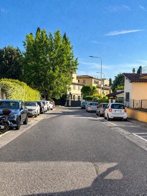Property grounds - Bright renovated apartment - Quiet area Florence Poggio Imperiale Center (Firenze)