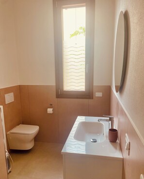 Bathroom - Vrbo Property (Firenze)