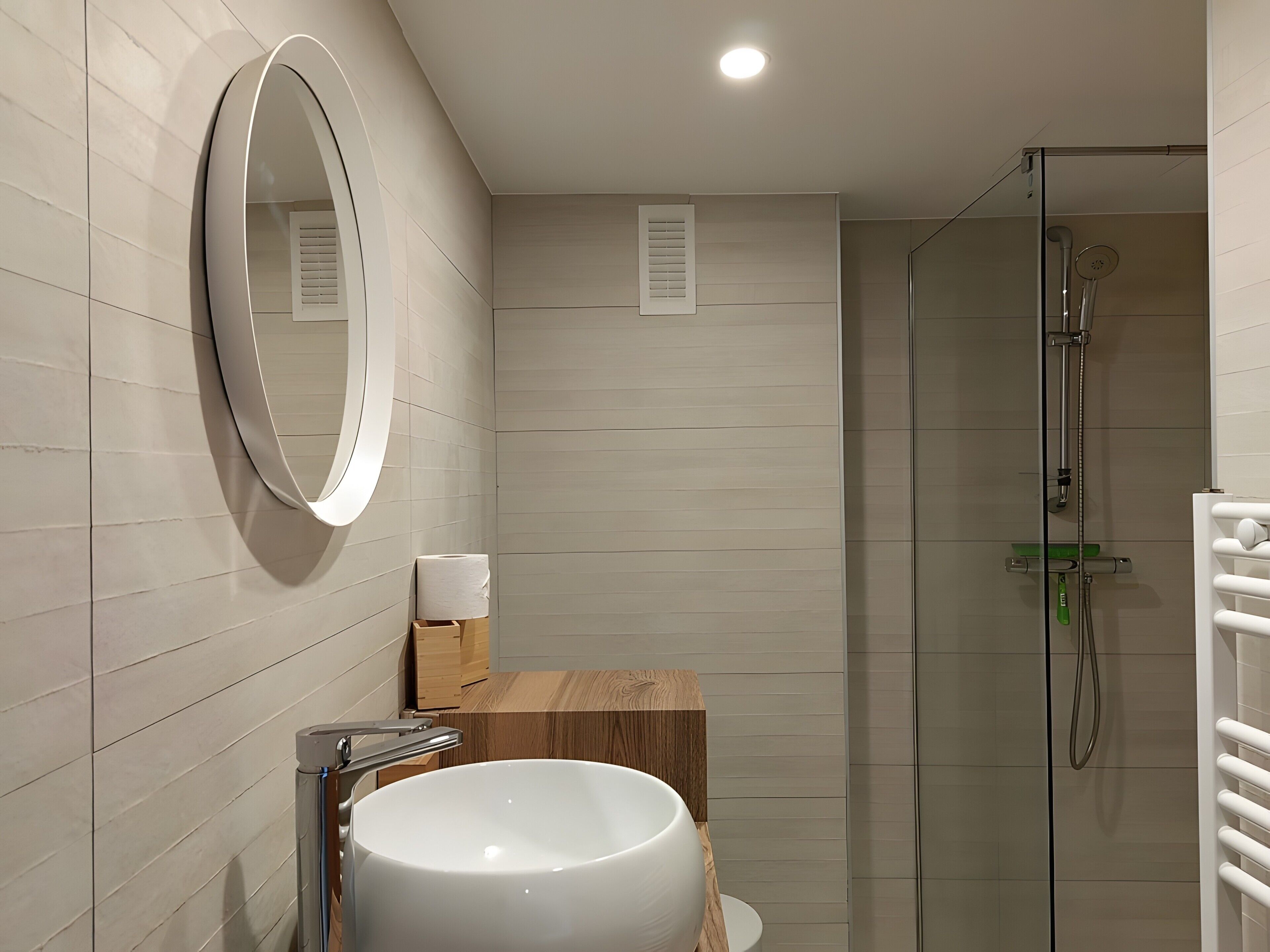 Douche, serviettes fournies