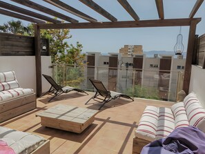 Terrace/patio - Vacation Home 'Adosado A Un Paso Del Mar' with Shared Pool, Wi-Fi and Air Conditioning (Xàbia)