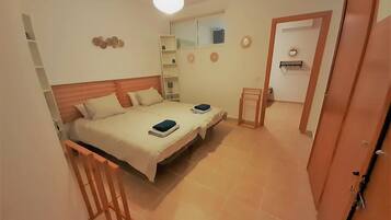 4 quartos, ferros/tábuas de passar roupa, Wi-Fi, roupa de cama