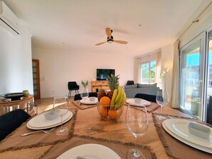 Dining - Holiday Home 'Sol y Luz en Puerto de Jávea' with Shared Pool, Wi-Fi & Air Conditioning (Xàbia)
